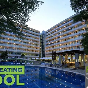Hotel Grand Oasis